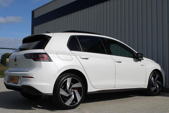 Volkswagen GOLF 1.5 eHybrid GTE | Incl. 12 maanden garantie | Schuif/kantel dak | Stoel/Stuur verwarming | Stoel ventilatie | Trekhaak | Apple CarPlay/Android Auto | Head-Up Display | Adaptieve cruise control | Achterruitrijcamera | Keyless Entry/Start | Climate Controle | Parkeersensoren | Parkeer Assistentie | IQ.Lights | Navigatie |