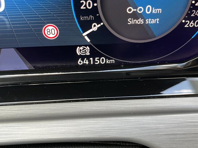 Volkswagen GOLF 1.4 eHybrid Style / AUTOMAAT/ PANO/ PARK. SENSOREN/ MEMORY SEATS/ STOEL-STUURVERWARM./ ERGO ACTIVE/ ADAPT. CRUISE/ TRAVEL ASISST/ MASSAGE FUNCTIE/ APP CONNECT/ NAVI/ CLIMA/ DAB