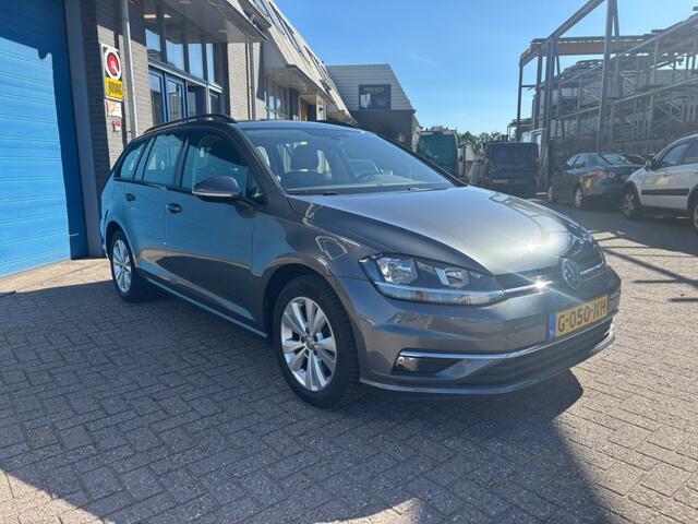 Volkswagen GOLF Variant 1.0 TSI COMFORTLINE / 4 seasonbanden / 12mnd BOVAG-garantie