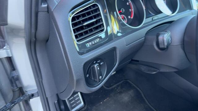 Volkswagen GOLF 1.0 TSI Comfortline AUTOMAAT / CARPLAY / CLIMA / STOELVERW / PDC / BLUETOOTH / CRUISE