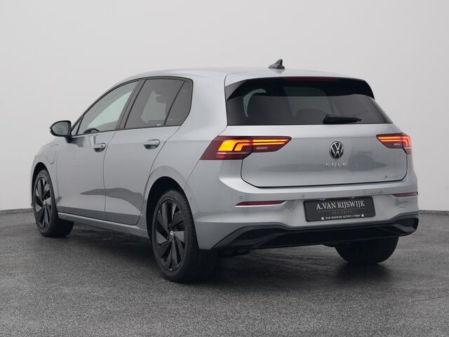 Volkswagen GOLF 1.5 eHybrid Life Edition | CAMERA | ADAPTIVE | STOEL- EN STUURVERW.
