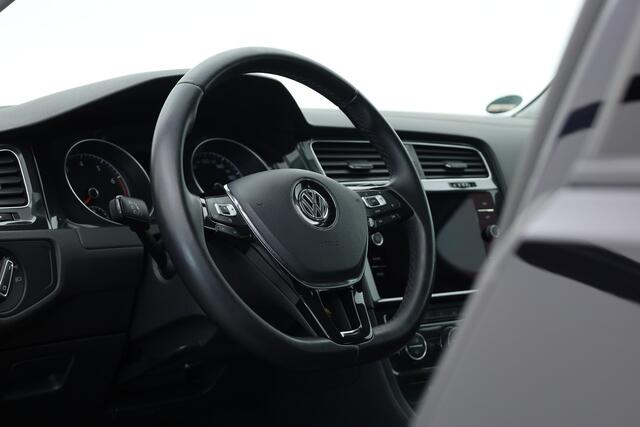 Volkswagen GOLF 1.0 TSI Comfortline | Rijklaar! | Adapt. Cruise | Camera | Stoelverw. | CarPlay + NAV | Trekhaak | DAB