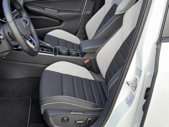 Volkswagen GOLF 1.5 272pk DSG eHybrid GTE · Panoramadak · Stoelventilatie · Camera · Elek. Voorstoel · Garantie t/m 21-09-2030 of 100.000km