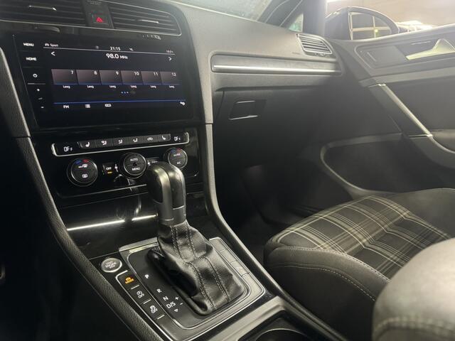 Volkswagen GOLF 2.0 TDI GTD DSG PANO CAM DYN DIGIT 184PK