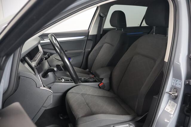 Volkswagen GOLF Variant 1.5 eTSI Life Business DSG | Trekhaak | ACC | LED | Carplay