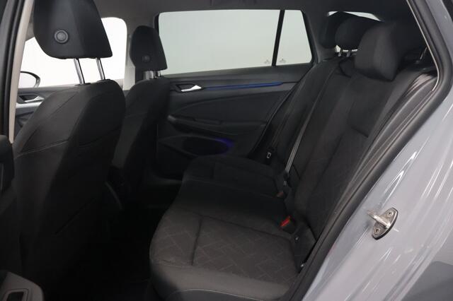 Volkswagen GOLF Variant 1.5 eTSI Life Business DSG | Trekhaak | ACC | LED | Carplay
