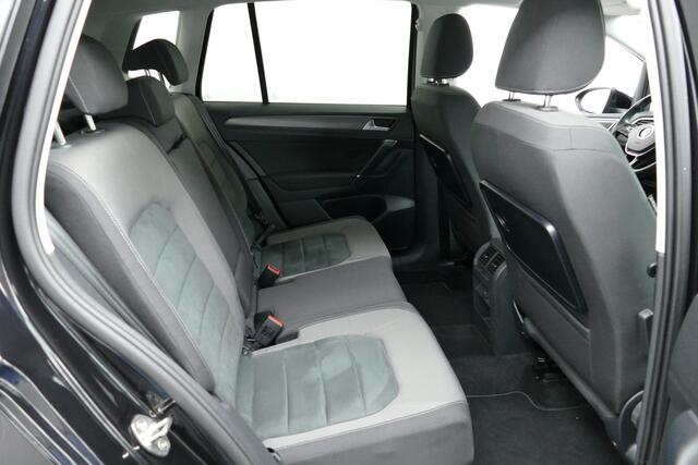 Volkswagen GOLF SPORTSVAN 1.0 TSI Highline Edition. Adaptief Cruise, Navi, Clima, Stoelverw, PDC V+A, 16"LMV