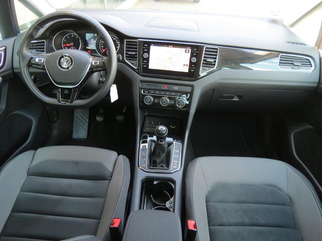 Volkswagen GOLF SPORTSVAN 1.5 TSI ACT HIGHLINE / NAVI / LED / ERGO-ACTIVE