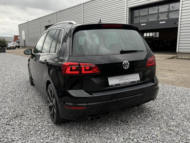 Volkswagen GOLF SPORTSVAN 1.4 TSI DSG R-Line Navi|Camera|Carplay|ACC|Trekhaak Zwart