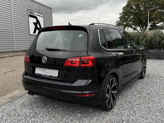 Volkswagen GOLF SPORTSVAN 1.4 TSI DSG R-Line Navi|Camera|Carplay|ACC|Trekhaak Zwart