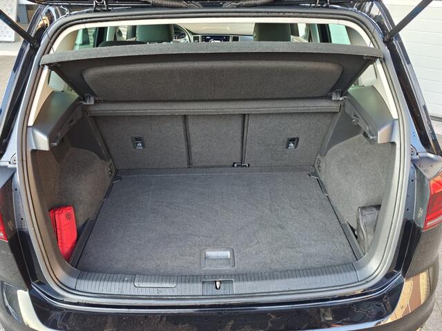 Volkswagen GOLF SPORTSVAN 1.0 TSI Trendline - trekhaak - stoelverw. - laneassist - geen bi