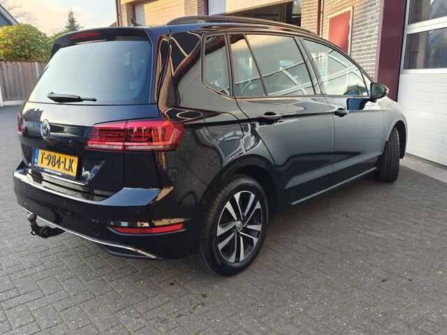 Volkswagen GOLF SPORTSVAN 1.0 TSI Trendline - trekhaak - stoelverw. - laneassist - geen bi