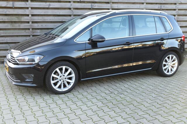 Volkswagen GOLF SPORTSVAN 1.2 TSI Highline / Navigatie / Climate / Stoelverwarming / all season banden