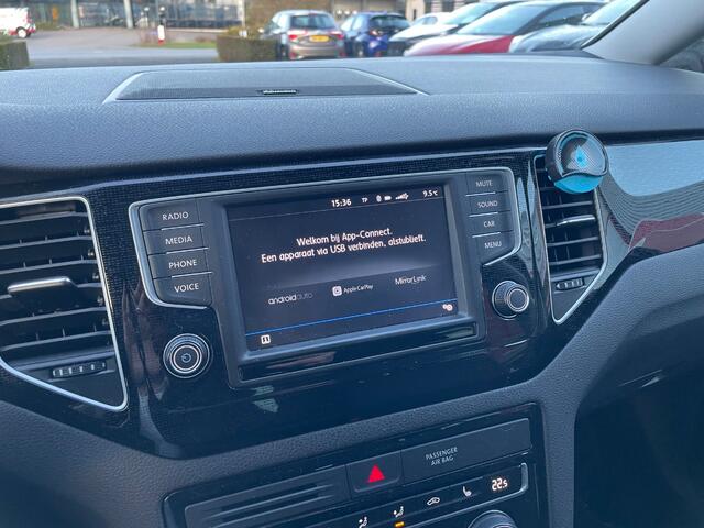 Volkswagen GOLF SPORTSVAN 1.2 TSI HIGHLINE DSG Carplay/Android | Stoelverwarming | Adaptive Cruise