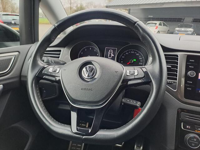 Volkswagen GOLF SPORTSVAN 1.5 TSI ACT Highline IQ.Drive | ACC | Trekhaak | Navi | PDC | Stoelverwarming | All-seasons |