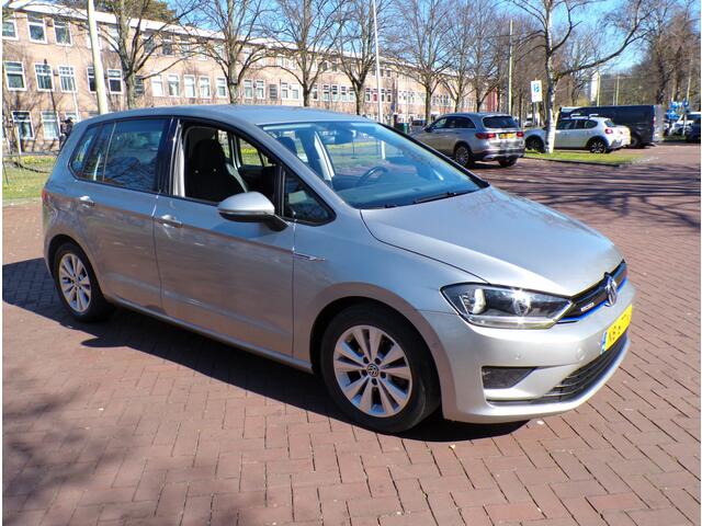 Volkswagen GOLF SPORTSVAN 1.0 TSI Comfortline AUTOMAAT CRUISECONT TEL NAV......
