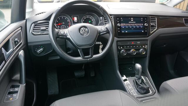 Volkswagen GOLF SPORTSVAN 1.5 TSI 131pk DSG Highline Edition LED Trekhaak 17inch LM Navi Adaptive Cruise Control *1 Eigenaar* 74539km!