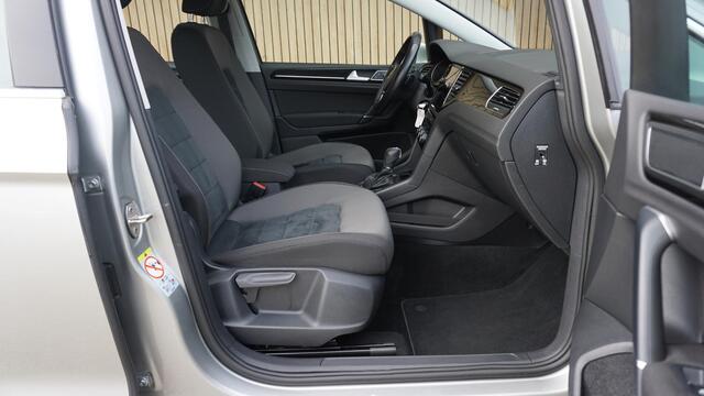 Volkswagen GOLF SPORTSVAN 1.5 TSI 131pk DSG Highline Edition LED Trekhaak 17inch LM Navi Adaptive Cruise Control *1 Eigenaar* 74539km!