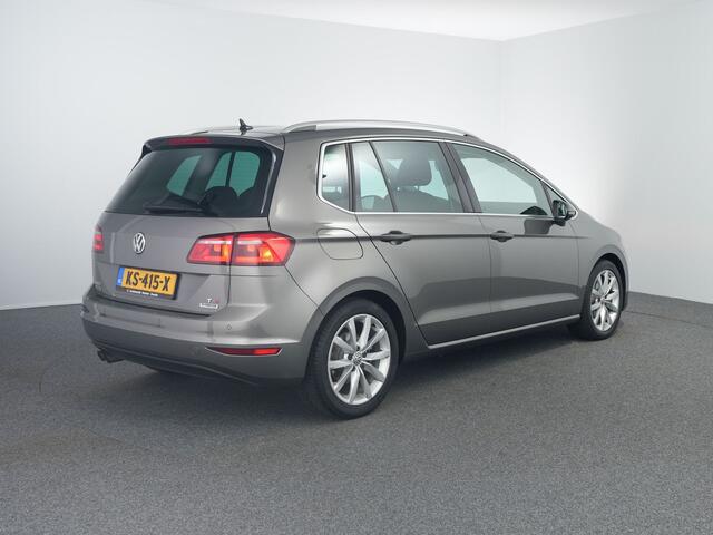 Volkswagen GOLF SPORTSVAN 1.4 TSI Connected Series | Stoelmassage | ACC |