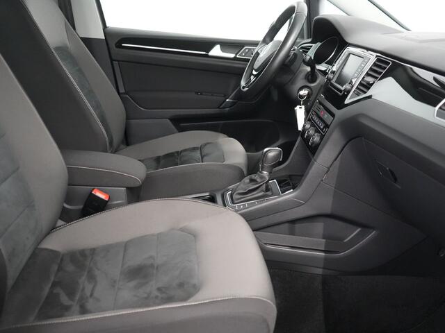 Volkswagen GOLF SPORTSVAN 1.4 TSI Connected Series | Stoelmassage | ACC |