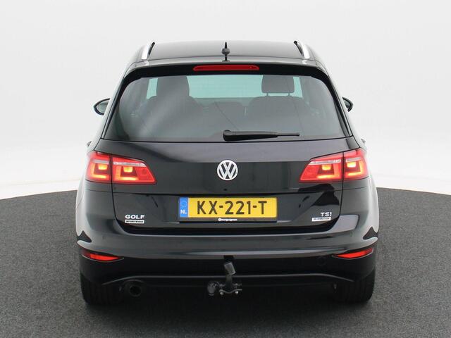 Volkswagen GOLF SPORTSVAN 1.2 TSi 110 Pk Highline | Navigatie | Trekhaak | 17 Inch | Privacy Glass | Camera | 99.713 Km!!