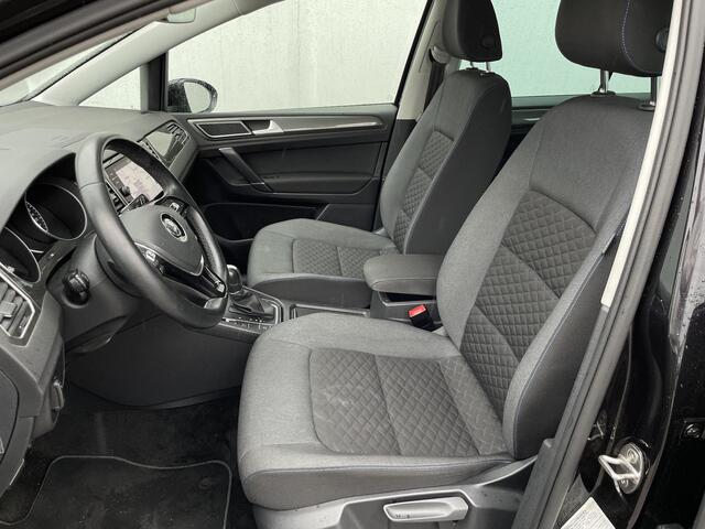 Volkswagen GOLF SPORTSVAN 1.0 TSI DSG Comfortline / Navigatie / Automatische Airco / Lichmetalen velgen / Licht & Zicht pakket / Trekhaak / Voorstoelen verwarmd