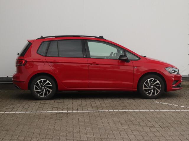 Volkswagen GOLF SPORTSVAN 1.5 TSI ACT Comfortline | Panorama dak | Inklapbare Trekhaak | Stoelverwarming| Adaptive Cruise Control |