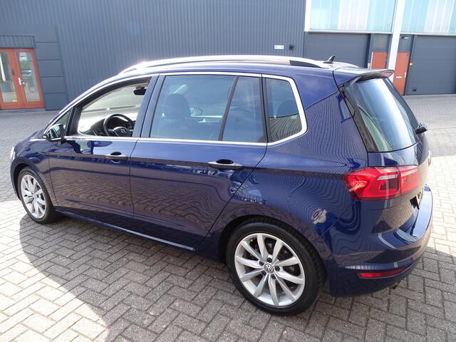Volkswagen GOLF SPORTSVAN 1.4 TSI Highline Automaat, F1-Flippers, Navigatie, Multimedia, Airco/ECC, CruiseControl, Stoelverwarming, Trekhaak afneembaar, Parkeersensoren, Lm-velgen, Bedienbaar stuur