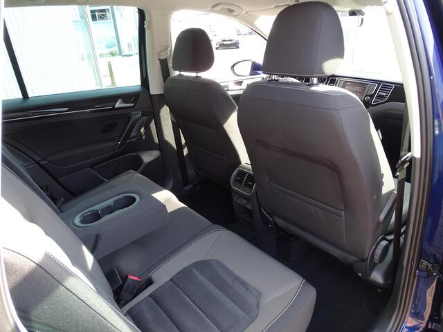 Volkswagen GOLF SPORTSVAN 1.4 TSI Highline Automaat, F1-Flippers, Navigatie, Multimedia, Airco/ECC, CruiseControl, Stoelverwarming, Trekhaak afneembaar, Parkeersensoren, Lm-velgen, Bedienbaar stuur