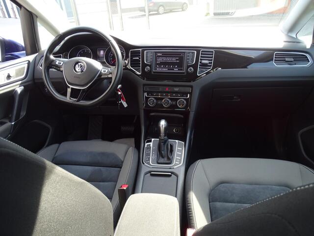 Volkswagen GOLF SPORTSVAN 1.4 TSI Highline Automaat, F1-Flippers, Navigatie, Multimedia, Airco/ECC, CruiseControl, Stoelverwarming, Trekhaak afneembaar, Parkeersensoren, Lm-velgen, Bedienbaar stuur