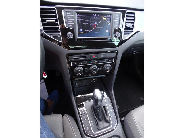Volkswagen GOLF SPORTSVAN 1.4 TSI Highline Automaat, F1-Flippers, Navigatie, Multimedia, Airco/ECC, CruiseControl, Stoelverwarming, Trekhaak afneembaar, Parkeersensoren, Lm-velgen, Bedienbaar stuur