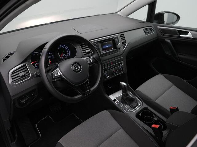 Volkswagen GOLF SPORTSVAN 1.0 TSI 115 pk DSG Trendline | Trekhaak | Parkeersensoren voor/achter | Climatronic