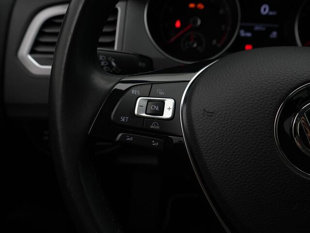 Volkswagen GOLF SPORTSVAN 1.0 TSI 115 pk DSG Trendline | Trekhaak | Parkeersensoren voor/achter | Climatronic