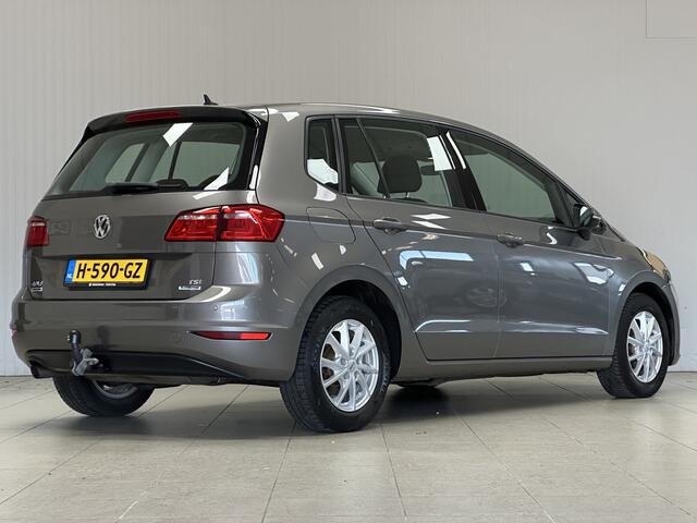 Volkswagen GOLF SPORTSVAN 1.2 TSI Highline/ Trekhaak/ Stoelverw./ Navi/ Clima/ Cruise/ Elek. pakket/ Isofix/ Bluetooth/ Armsteun/ LEDER. Stuur/ 15'' LMV/ PDC V+A.
