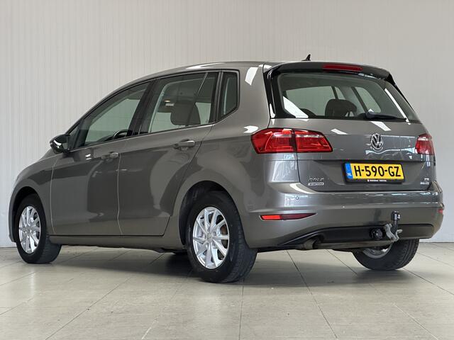 Volkswagen GOLF SPORTSVAN 1.2 TSI Highline/ Trekhaak/ Stoelverw./ Navi/ Clima/ Cruise/ Elek. pakket/ Isofix/ Bluetooth/ Armsteun/ LEDER. Stuur/ 15'' LMV/ PDC V+A.