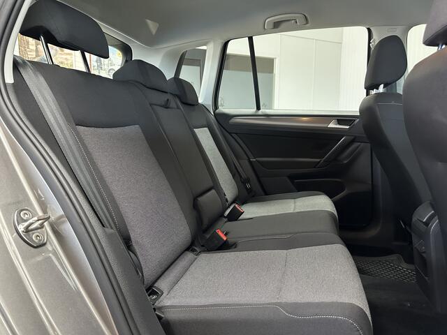 Volkswagen GOLF SPORTSVAN 1.2 TSI Highline/ Trekhaak/ Stoelverw./ Navi/ Clima/ Cruise/ Elek. pakket/ Isofix/ Bluetooth/ Armsteun/ LEDER. Stuur/ 15'' LMV/ PDC V+A.