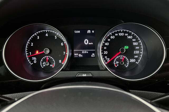Volkswagen GOLF SPORTSVAN 1.4 TSI Highline | Adaptief cruise control | Elektrisch panoramadak | Apple carplay | Camera