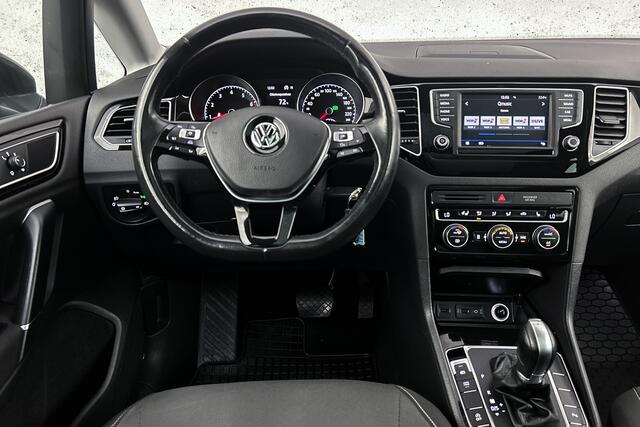 Volkswagen GOLF SPORTSVAN 1.4 TSI Highline | Adaptief cruise control | Elektrisch panoramadak | Apple carplay | Camera