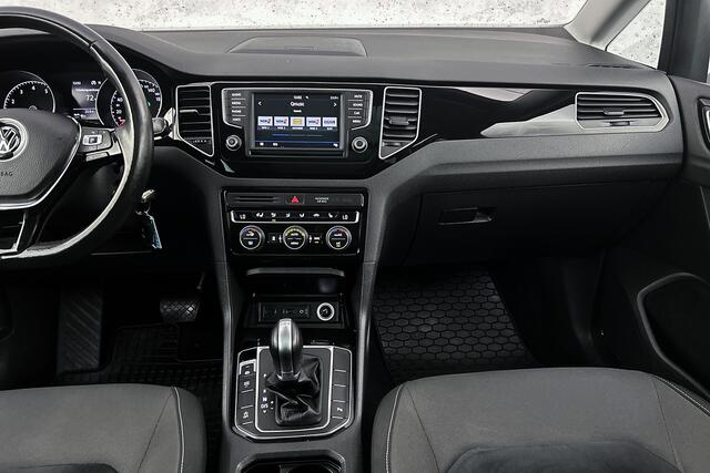 Volkswagen GOLF SPORTSVAN 1.4 TSI Highline | Adaptief cruise control | Elektrisch panoramadak | Apple carplay | Camera