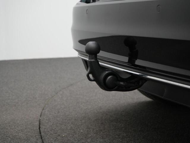 Volkswagen GOLF SPORTSVAN 1.5 TSI 150 pk ACT Highline Edition | Panoramadak | Trekhaak | Achteruitrijcamera | Navigatie | Stoelverwarming | Massage