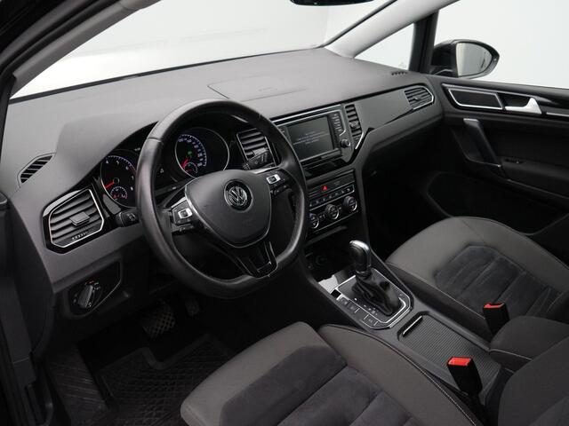 Volkswagen GOLF SPORTSVAN 1.4 TSI 150 pk DSG Highline | Panoramadak | Trekhaak | Achteruitrijcamera | Navigatie | Stoelverwarming