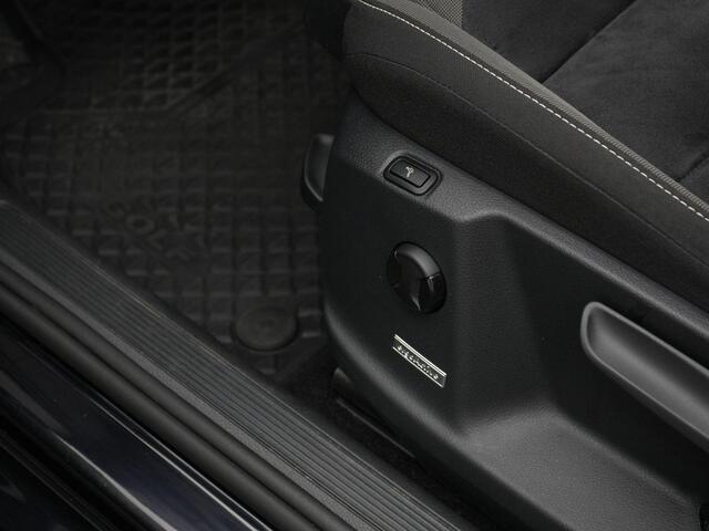 Volkswagen GOLF SPORTSVAN 1.4 TSI 150 pk DSG Highline | Panoramadak | Trekhaak | Achteruitrijcamera | Navigatie | Stoelverwarming
