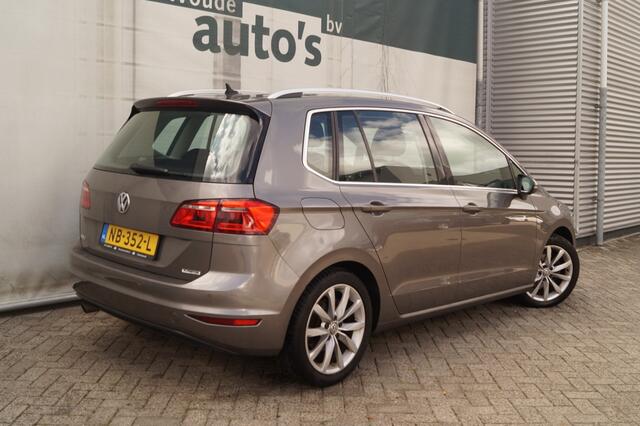 Volkswagen GOLF SPORTSVAN 1.6 TDI 110pk DSG Connected Series -ECC-CAM-NAVI-