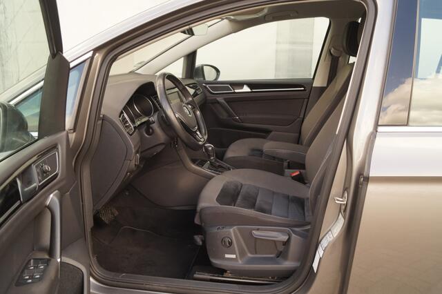 Volkswagen GOLF SPORTSVAN 1.6 TDI 110pk DSG Connected Series -ECC-CAM-NAVI-