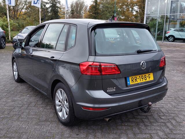 Volkswagen GOLF SPORTSVAN 1.0 TSI 116pk DSG Comfortline Executive | Origineel NL | Navi | Apple Carplay+Android Auto | Clima | Cruise | Licht+Regensensor | Pdc V+A | Mistlampen | 16''lm | Trekhaak