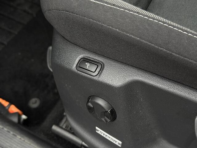 Volkswagen GOLF SPORTSVAN 1.5 TSI 150pk DSG Highline (Trekhaak,Navi,Clima,Acc,Ergo)