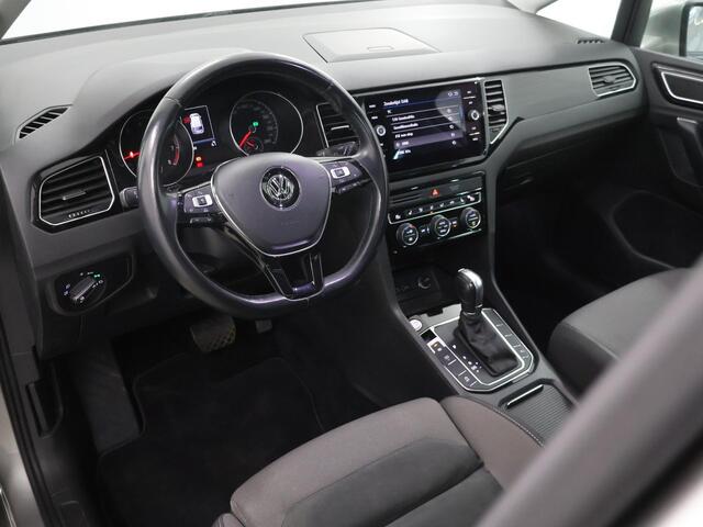 Volkswagen GOLF SPORTSVAN 1.5 TSI ACT Highline Edition | Trekhaak | Panoramadak | ERGO Stoelen | LED | Navigatie | Climate Control | Camera | DAB | Apple Carplay/ Android Auto | Stoelverwarming | Adaptieve Cruise Control |