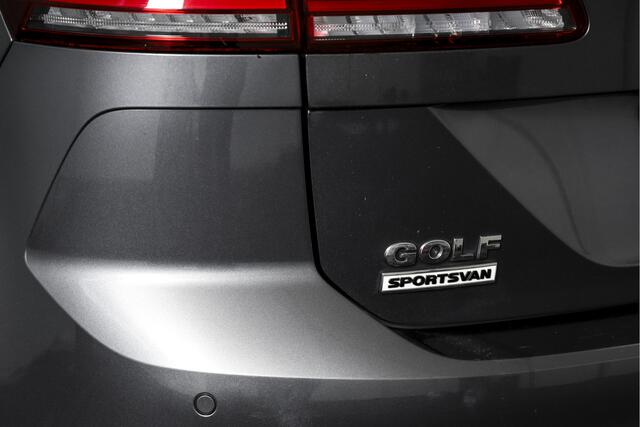 Volkswagen GOLF SPORTSVAN 1.5 TSI ACT 130 PK Comfortline - Automaat | Adapt. Cruise | Stoelverw. | PDC | Camera | NAV. | ECC | DAB | Trekhaak | LM 16" |