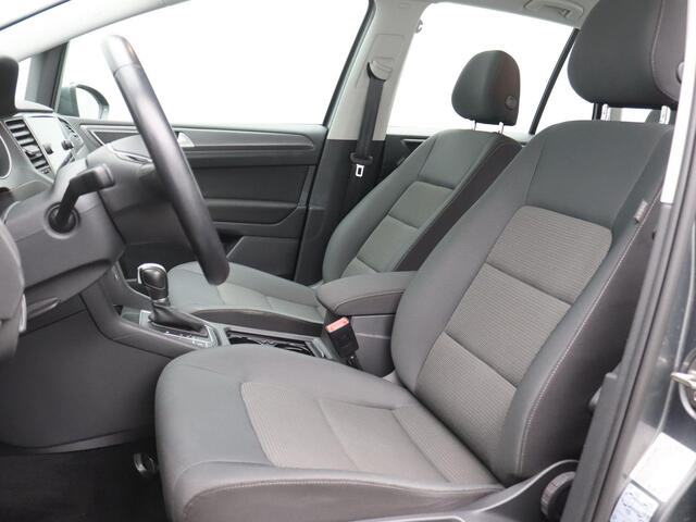 Volkswagen GOLF SPORTSVAN 1.5 TSI ACT Comfortline 130PK DSG Trekhaak, Adaptieve Cruise Controle, Achteruitrijcamera, PDC voor + achter, Navi, Clima, Stoelverwarming, 16" LM Velgen