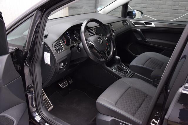 Volkswagen GOLF SPORTSVAN 1.5 TSI ACT Highline Edition DSG Automaat | BOVAG Garantie | Trekhaak | Navigatie | Stoelverwarming | Adaptive Cruise Control | Climate Control | PDC Voor&Achter | All Season Banden |